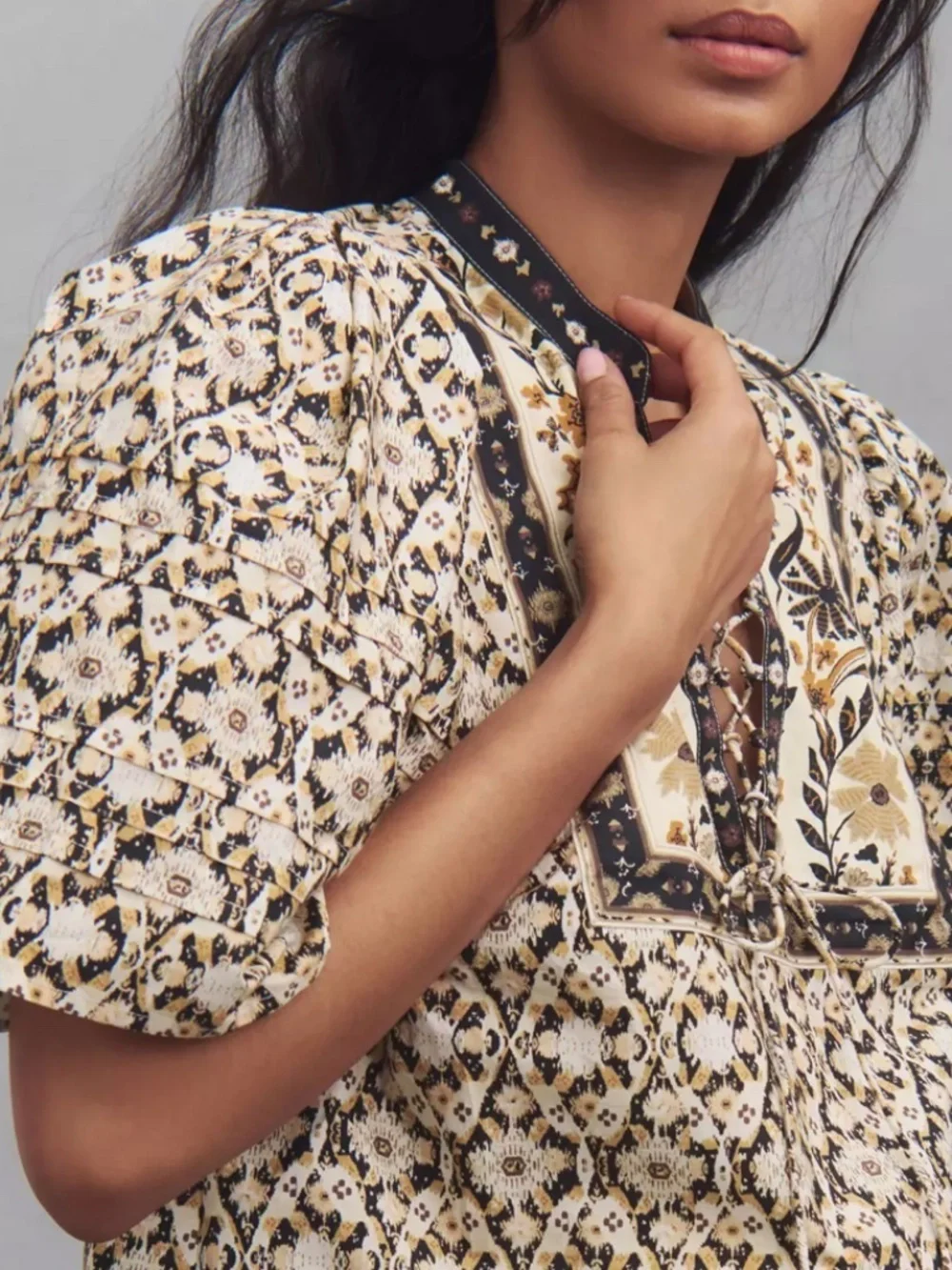 Anthropologie Pleated Puff-Sleeve Blouse Black Motif Size XSP NWT